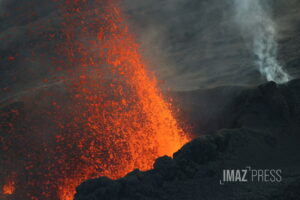 Lire la suite à propos de l’article 29 Mars 2026. FR. Ile de La Réunion : Piton de la Fournaise , Hawaii : Mauna Kea , Kamchatka : Sheveluch , Indonésie : Lewotobi Laki-laki , Equateur : Quilotoa .