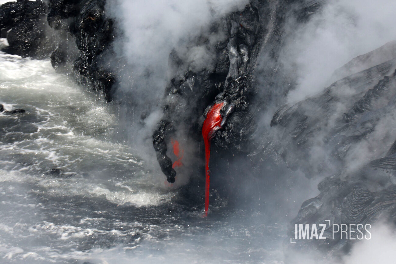 You are currently viewing March 31, 2026. EN. La Réunion Island : Piton de la Fournaise , Indonesia : Dukono , Colombia : Galeras , Hawaii : Kilauea , Ecuador : El Reventador .