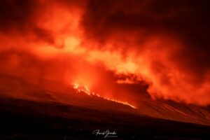 Lire la suite à propos de l’article March 15, 2026. EN. La Réunion Island : Piton de la Fournaise , Indonesia : Semeru , Alaska : Atka , Ecuador : Sangay , Peru : Sabancaya .