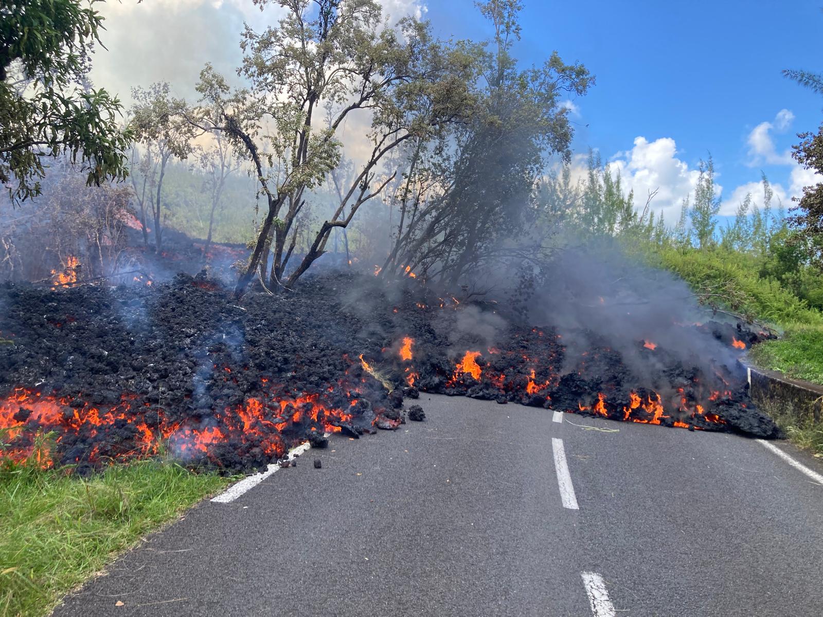 You are currently viewing 14 Mars 2026. FR. Ile de La Réunion : Piton de la Fournaise , Indonésie : Karangetang , Chili : Lascar , Costa Rica : Poas , Alaska : Shishaldin .