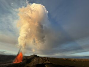 Lire la suite à propos de l’article 25 Avril 2026. FR. Hawaii : Kilauea , Indonésie : Lewotobi Laki-laki , Colombie : Nevado del Ruiz , Costa Rica : Poas , Ile de La Martinique : Montagne Pelée .