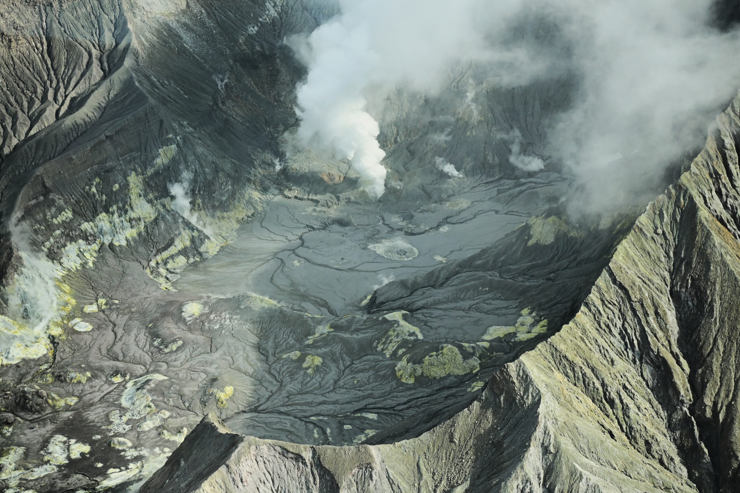You are currently viewing 23 Juin 2026. FR. Alaska : Kupreanof , Nouvelle Zélande : White Island , Indonésie : Semeru , Guatemala : Fuego , Philippines : Mayon . 