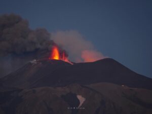 Lire la suite à propos de l’article 10 Juillet 2026. FR. Italie / Sicile : Etna , Indonésie : Awu , Kamchatka : Sheveluch / Mutnovsky , Philippines : Kanlaon , Japon : Sakurajima .