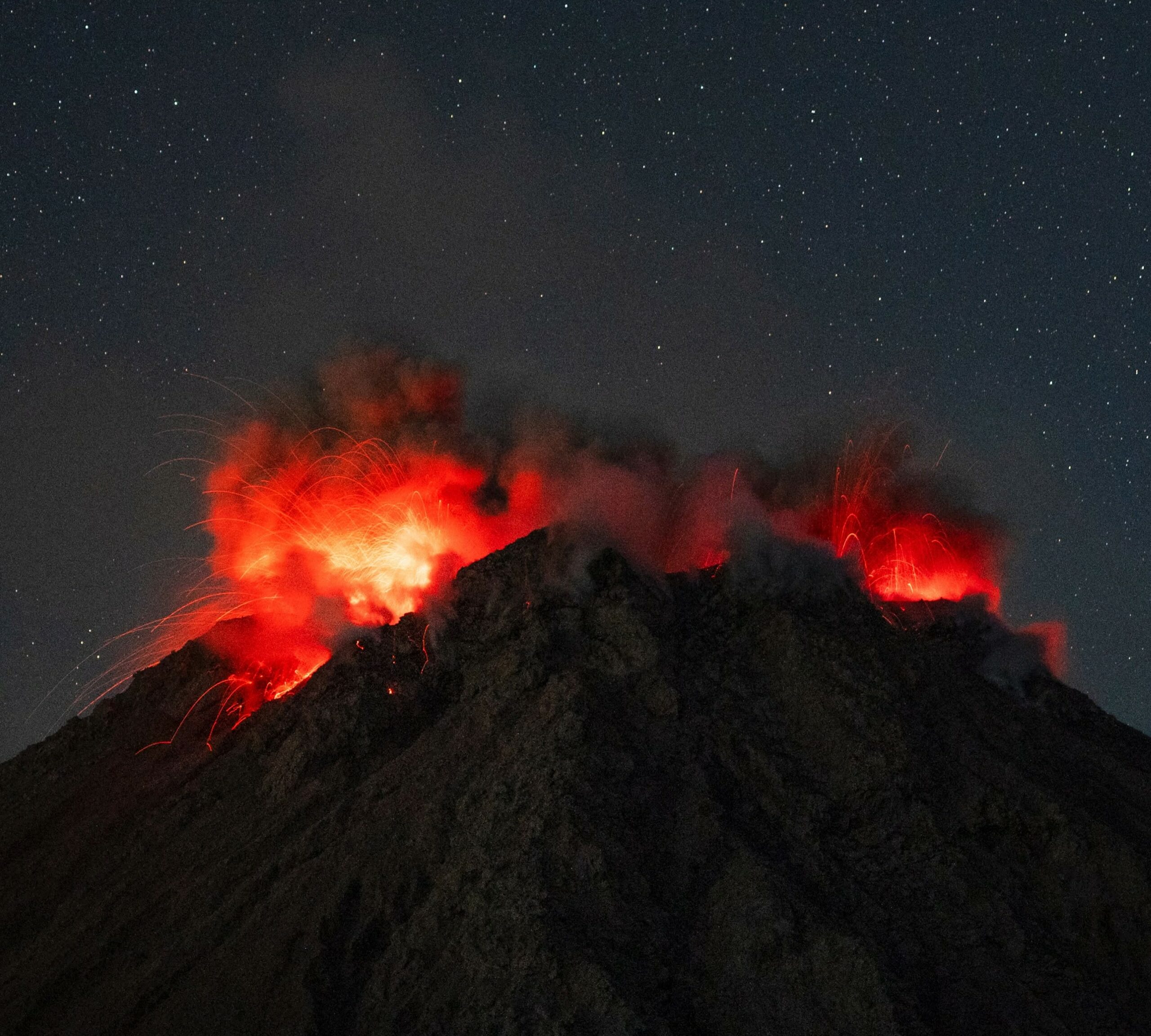 Lire la suite à propos de l’article August 6, 2026. EN. Guatemala : Fuego , Italy / Sicily : Etna , Indonesia : Lewotobi Laki-laki , Colombia : Chiles / Cerro Negro , La Réunion : Piton de la Fournaise .