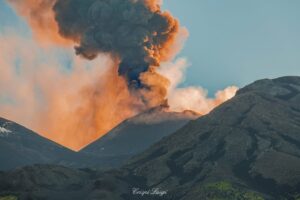 Lire la suite à propos de l’article August 24, 2026. EN. Italy / Sicily : Etna , Kamchatka : Sheveluch , Indonesia : Anak Krakatau , Ecuador : El Reventador , Costa Rica : Rincon de la Vieja .