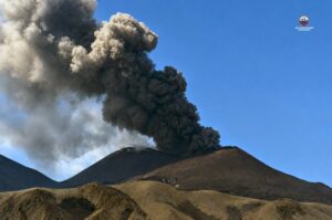 Lire la suite à propos de l’article September 28, 2026. EN. Italy / Sicily : Etna , Indonesia : Ili Lewotolok , Hawaii : Kilauea , Costa Rica : Poas , Ecuador : Sangay .