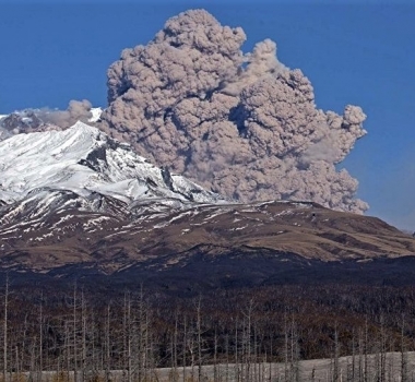 09 Avril 2020. FR. Kamchatka : Sheveluch , Japon : Sakurajima ( Aira ) , Chili : Nevados de Chillan , Guatemala : Fuego .
