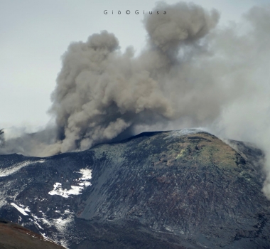 October 14, 2020. EN . Italy / Sicily : Etna , Italy : Stromboli , Peru : Ubinas , Colombia : Nevado del Huila .