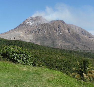 November 13 , 2018.  EN.   Chile : Osorno , Peru : Sabancaya , Montserrat : Soufrière Hills , Indonesia : Anak Krakatau .
