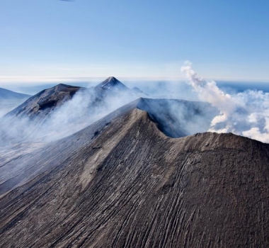 19 Juillet 2021 . FR . Alaska : Semisopochnoi , Indonésie : Anak Krakatau , Chili : Nevados de Chillan , Mexique : Popocatepetl .