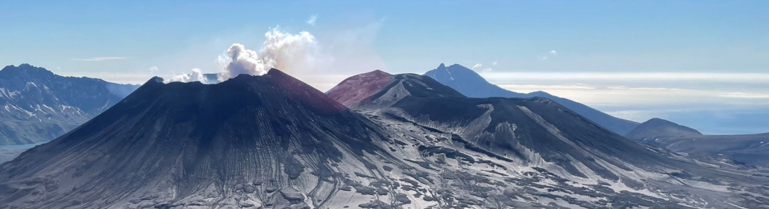 08 Novembre 2022. FR. Alaska : Semisopochnoi , Perou : Sabancaya , Chili : Villarica , Colombie : Complexe volcanique de Cumbal , Guatemala : Santiaguito .