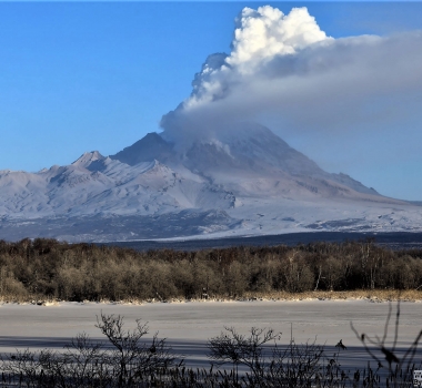 January 02 , 2019. EN.  Colombia : Nevado del Ruiz , Russia / Kamchatka : Sheveluch , France / la Reunion : Piton de la Fournaise , Indonesia : Anak Krakatau , Guatemala : Santiaguito .