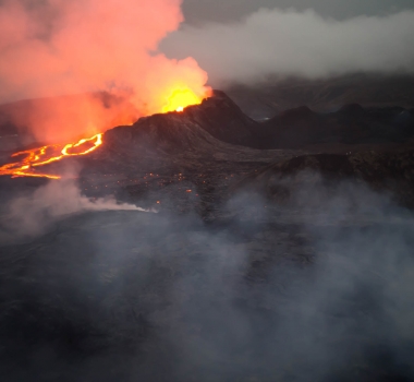 July 25, 2021. EN . Iceland : Geldingadalur / Fagradalsfjall , Chile : Nevados de Chillan , Hawaii : Mauna Loa , Mexico : Popocatepetl , Kamchatka : Karymsky .