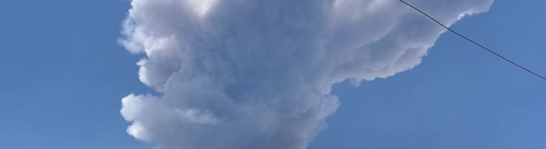 December 11, 2022. EN . Chile : Lascar , Hawaii : Mauna Loa , Italy : Stromboli , Philippines : Mayon , Colombia : Nevado del Ruiz . December 11, 2022. EN . Chile : Lascar , Hawaii : Mauna Loa , Italy : Stromboli , Philippines : Mayon , Colombia : Nevado del Ruiz .