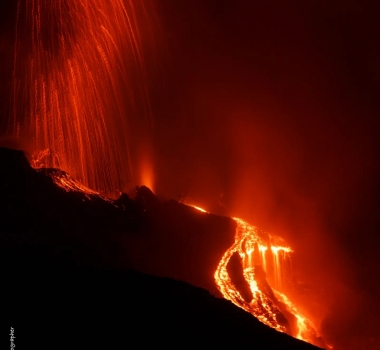 25 Janvier 2023. FR . Italie : Stromboli , Indonésie : Anak Krakatau , Italie / Sicile : Etna , Chili : Tupungatito , Hawaii : Kilauea .