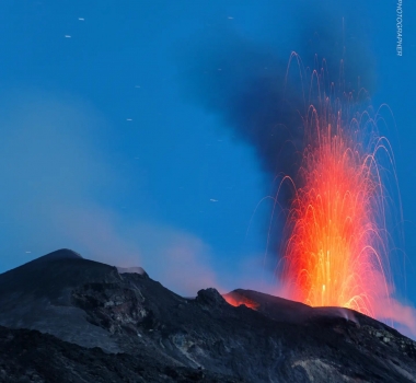 17 Mai 2023. FR. Italie : Stromboli , Etats- Unis : Lassen Volcanic Center , Chili : Hudson , Equateur : Sangay , Mexique : Popocatepetl .