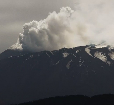 May 20 , 2023. EN. Italy / Sicily : Etna , Indonesia : Merapi , Indonesia : Ili Lewotolok , Colombia : Cerro Bravo , Hawaii : Kilauea .