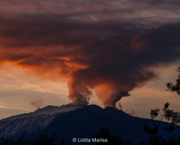 June 7, 2023. EN. Indonesia : Anak Krakatau , Italy / Sicily : Etna , Italy : Stromboli , Colombia : Chiles / Cerro Negro , Iceland : Bárðarbunga .