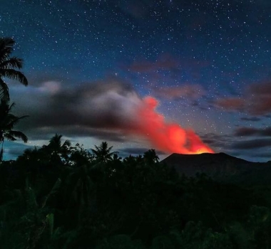 July 27 , 2018. EN.  Vanuatu : Ambae , Hawai : Kilauea , Philippines : Kanlaon , Colombia : Chiles / Cerro Negro , Japan : Asamayama .