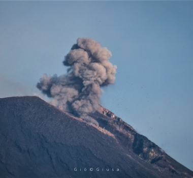 August 09 ,  2018.  EN . Hawaï : Kilauea , Italy / Sicily : Etna , Indonesia : Anak Krakatau , Ecuador / Galapagos : Sierra Negra .
