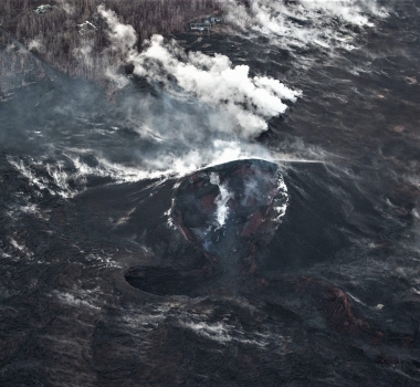 August 31 , 2018.  EN.  Hawaï : Kilauea , Indonesia : Anak Krakatau , Chile : Lascar , Kamchatka : Ebeko ,  Ecuador : Chalpatan .