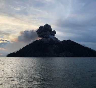 December 06 , 2018.  EN.  Japan : Kirishimayama , Papua New Guinea : Kadovar , Guatemala : Fuego , Alaska : Veniaminof .