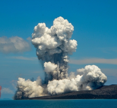 January 09 , 2019. EN.  Indonesia : Anak Krakatau , El Salvador : San Miguel ( Chaparrastique ) , Chile : Lascar , France / Guadeloupe : La Soufrière , Hawaii : Kilauea .