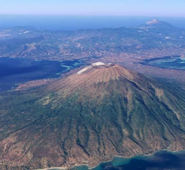 January 03 , 2019.  EN.   Indonesia :  Lewotolok , Colombia : Chiles / Cerro Negro , Peru : Sabancaya , Hawaii : Kilauea , Costa Rica : Poas / Rincon de la Vieja / Turrialba .