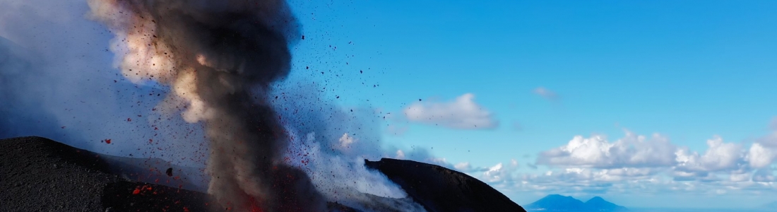 31 Octobre 2019. FR. Italie : Stromboli , Chili : Nevados de Chillan , Mexique : Popocatepetl , Alaska : Semisopochnoi . 31 Octobre 2019. FR. Italie : Stromboli , Chili : Nevados de Chillan , Mexique : Popocatepetl , Alaska : Semisopochnoi .