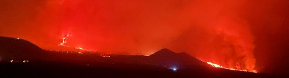 29 Septembre 2021. FR. Espagne / La Palma : Cumbre Vieja , Italie / Sicile : Etna , Italie : Stromboli , Kamchatka : Klyuchevskoy , Guatemela : Fuego . 29 Septembre 2021. FR. Espagne / La Palma : Cumbre Vieja , Italie / Sicile : Etna , Italie : Stromboli , Kamchatka : Klyuchevskoy , Guatemela : Fuego .