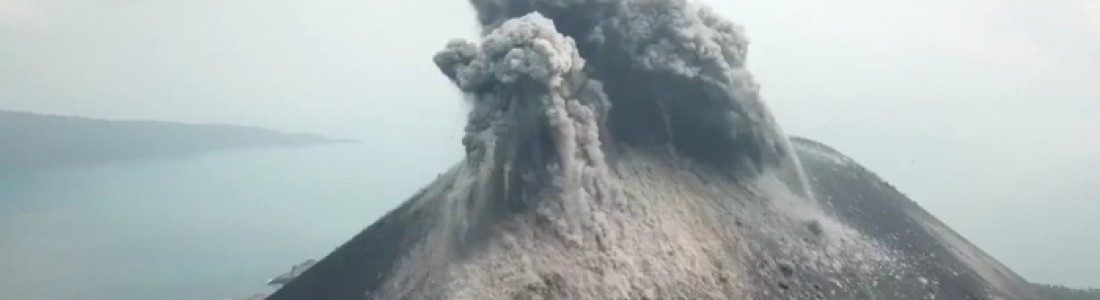 October 29 , 2018. EN.  Alaska : Veniaminof , Indonesia : Anak Krakatau , Guatemala : Fuego , Mexico : Popocatepetl , La Réunion : Piton de la Fournaise .