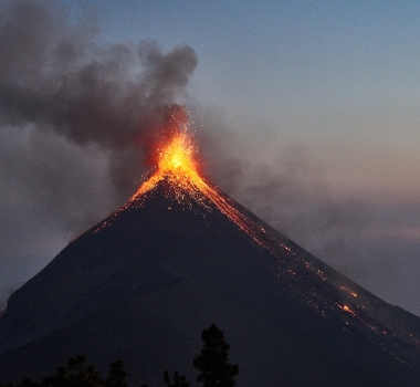 December 12 , 2017.  EN. Agung , Sabancaya , Kanlaon , Fuego , Skjaldbreiður .