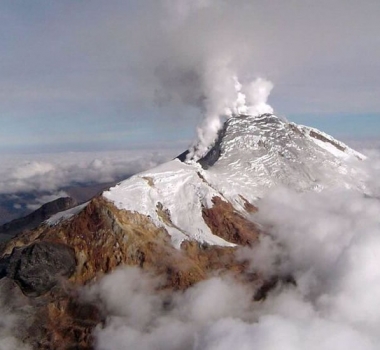 27 Janvier 2019. FR. Colombie : Nevado del Huila , La Guadeloupe : La Soufrière , Indonésie : Merapi , Mexique : Popocatepetl .