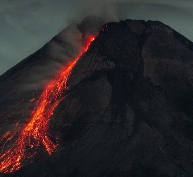 May 14, 2023. EN. Indonesia : Merapi , Italy / Sicily : Etna , Colombia : Nevado del Ruiz , Ecuador : Reventador , Mexico : Popocatepetl .