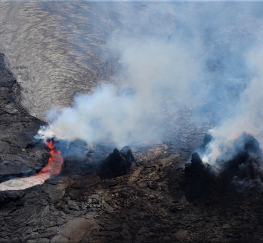 March 18, 2022. EN . Hawaii : Kilauea , Alaska , Semisopochnoi , Indonesia : Semeru , Chile : Nevados de Chillan , Guatemala : Fuego .