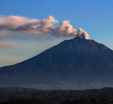 August 09 , 2020 . EN . Indonesia : Kerinci , Chile : Nevados of Chillan , Colombia : Nevado del Ruiz , Mexico : Popocatepetl .