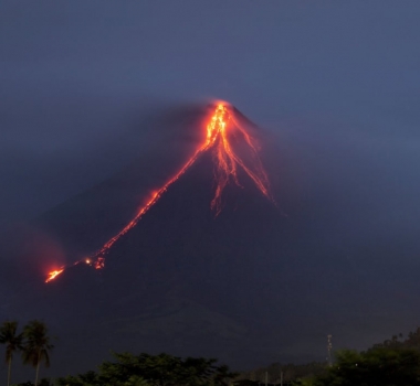 March 02 , 2018. EN .  Piton de la Fournaise , Mayon , Shinmoedake , Sinabung , California Volcanoes .